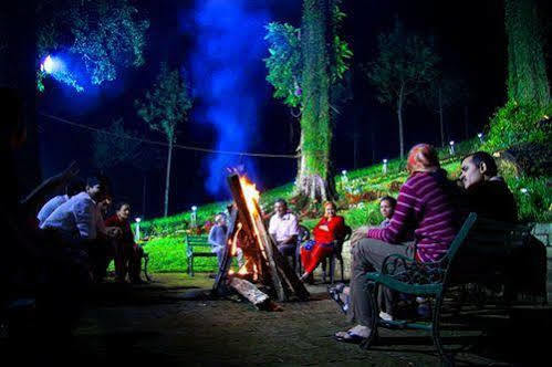 Oak Field Resort Мунар Екстериор снимка